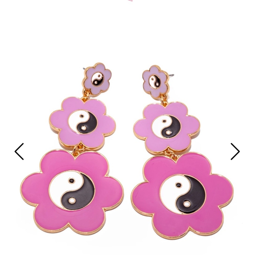 Yin Yang queen earrings